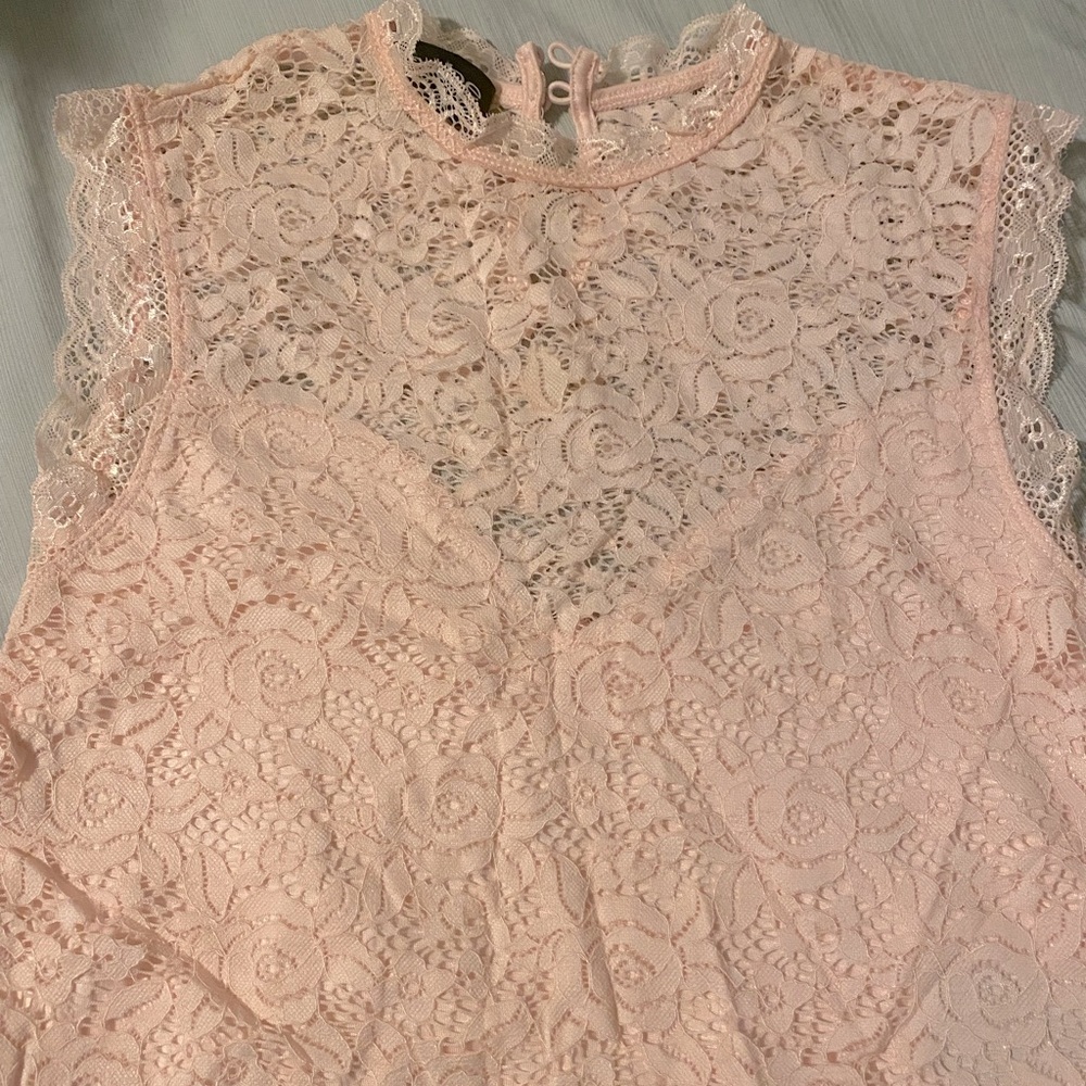 Bebe soft pink crop top